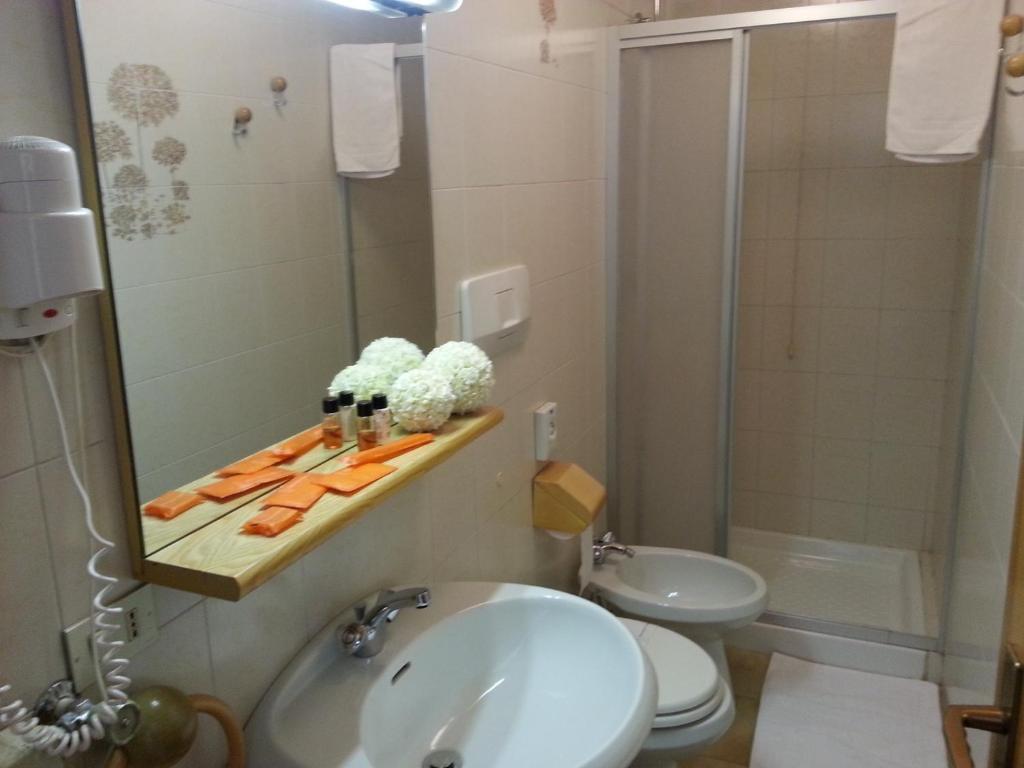 Hotel Aurora Vallarsa Cameră foto